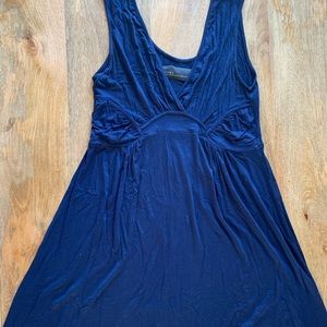 Adorable y2k 2000s navy blue tank top